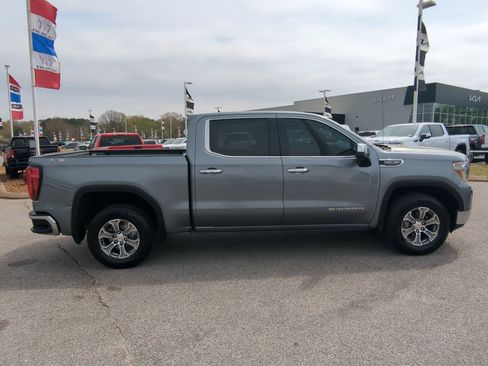 Used 2020 GMC Sierra 1500 SLT w/ X31 Off-Road Package image 8