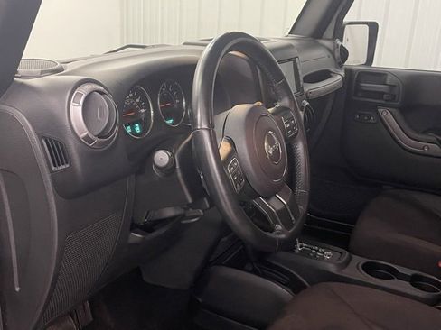 Used 2018 Jeep Wrangler Unlimited Sport S image 10
