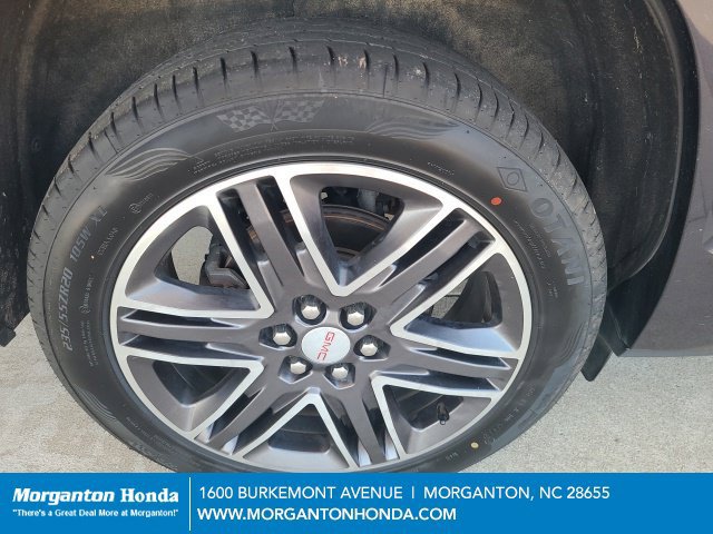 Used 2017 GMC Acadia Denali w/ Technology Package FWD image 34
