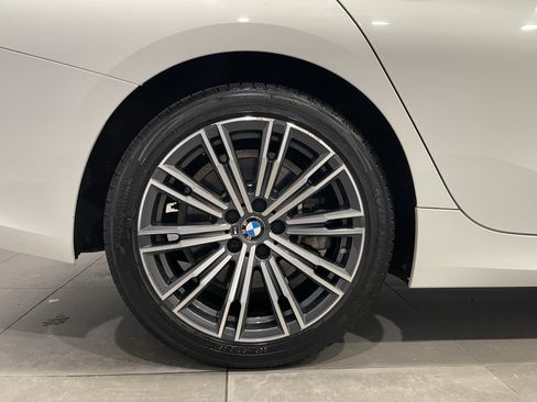 Used 2019 BMW 330i xDrive Sedan w/ Convenience Package AWD/4WD image 9