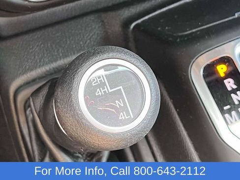 Used 2022 Jeep Gladiator Sport image 31