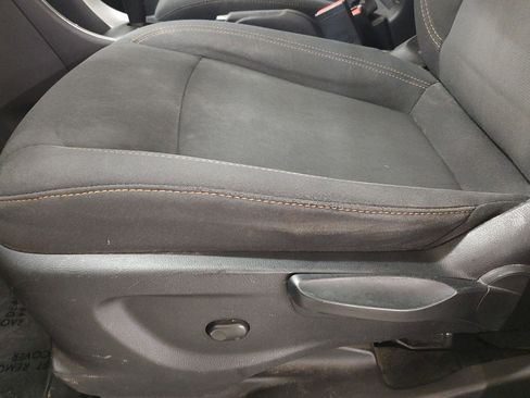 Used 2019 Chevrolet Trax LS image 3