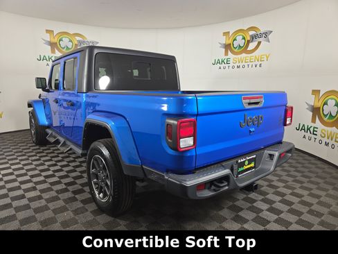 Used 2022 Jeep Gladiator Sport image 6