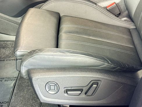 Used 2025 Audi Q6 e-tron Premium Plus w/ Premium Plus image 16