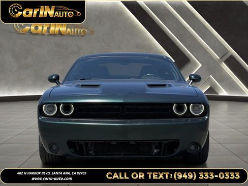 Used 2016 Dodge Challenger R/T Scat Pack RWD image 2