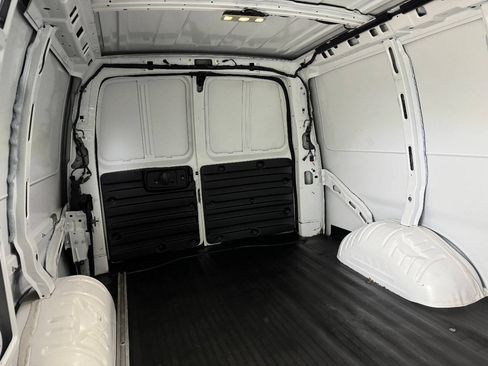 Used 2021 Chevrolet Express 2500 w/ Driver Convenience Package RWD image 84