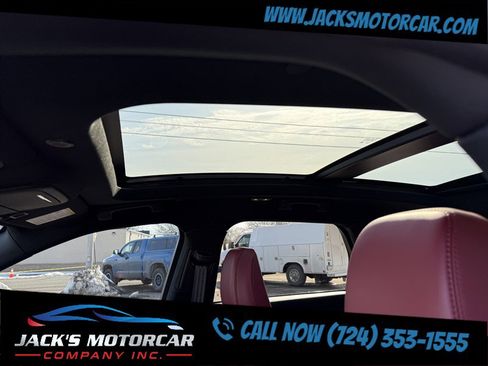 Used 2024 Lincoln Corsair Reserve w/ Equipment Group 201A image 28