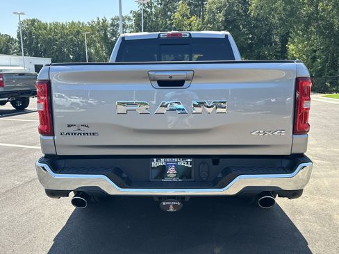 Used 2025 RAM 1500 Laramie AWD/4WD image 7
