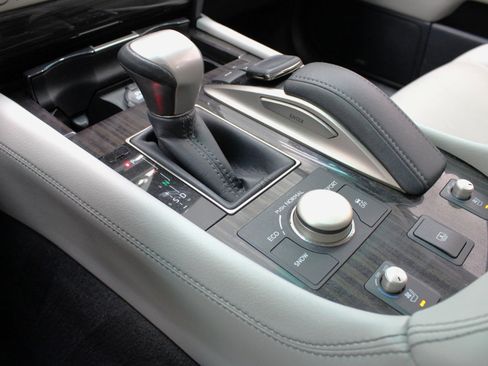 Used 2016 Lexus LS 460 image 67