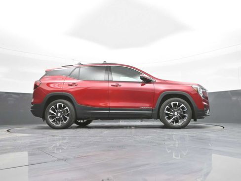 Used 2023 GMC Terrain SLT image 44
