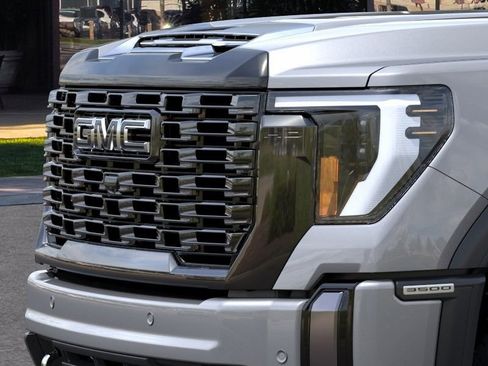 New 2026 GMC Sierra 3500 Denali Ultimate AWD/4WD image 14