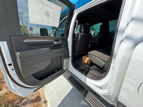 New 2026 Chevrolet Silverado 3500 High Country w/ High Country Premium Package AWD/4WD image 19