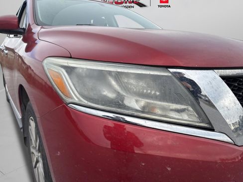 Used 2015 Nissan Pathfinder SL w/ SL Tech Package image 40