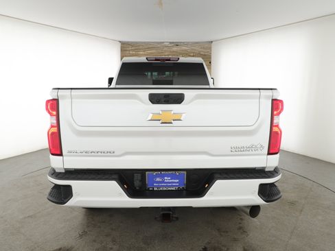 Used 2024 Chevrolet Silverado 3500 High Country w/ Technology Package image 4