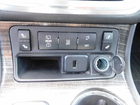 Used 2016 GMC Acadia SLT AWD/4WD image 16