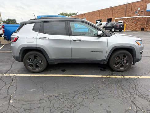 Used 2021 Jeep Compass Latitude w/ Sun and Sound Group FWD image 1