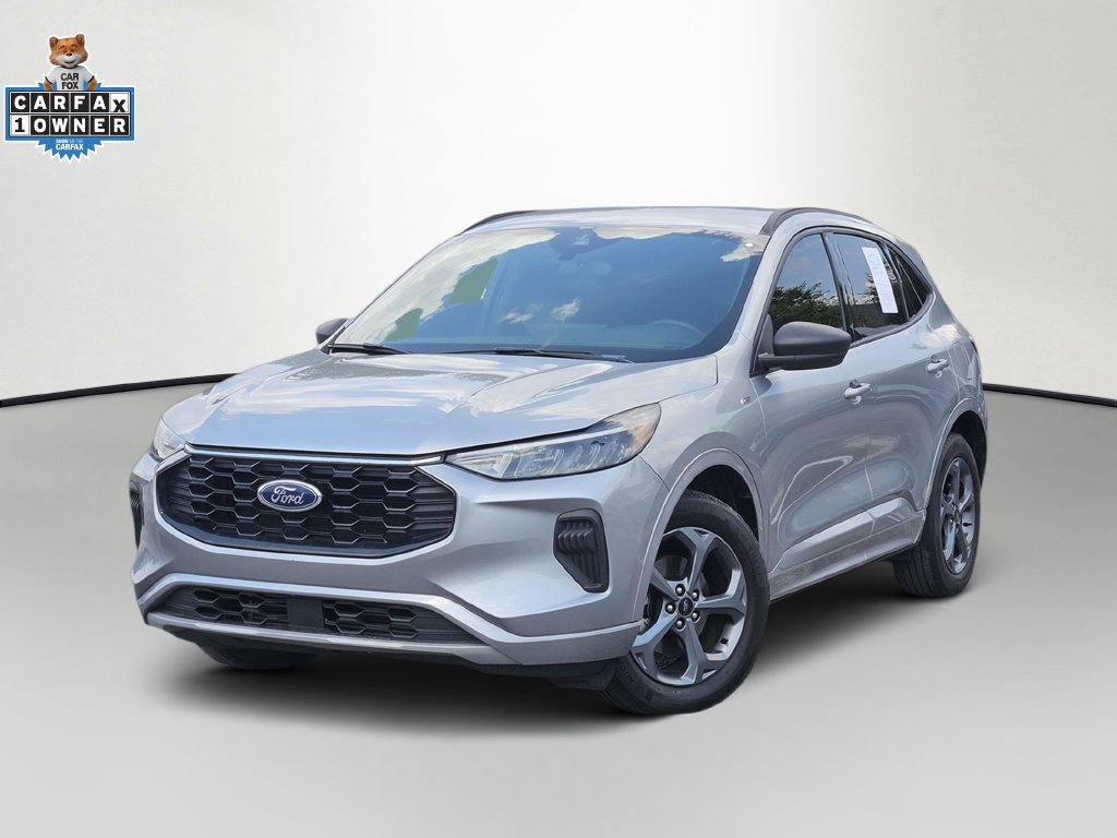 Used 2023 Ford Escape ST-Line w/ Tech Pack #1 AWD/4WD image 3