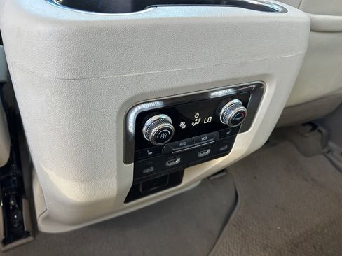 Used 2021 GMC Yukon Denali image 48