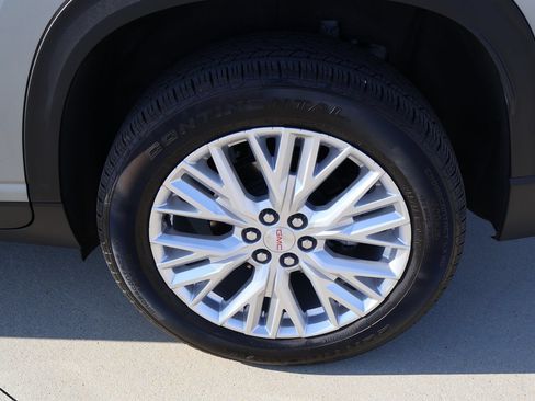Used 2026 GMC Acadia Elevation w/ Elevation Premium Package FWD image 10