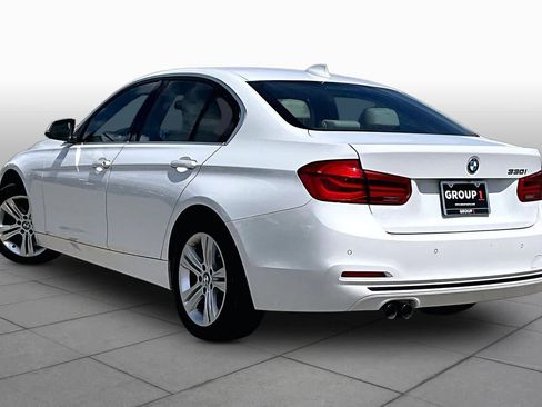 Used 2017 BMW 330i Sedan RWD image 10