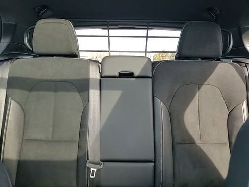 Used 2021 Volvo XC40 P8 Recharge w/ Advanced Package image 25