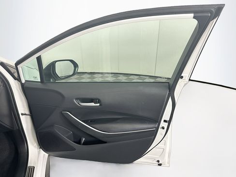 Used 2020 Toyota Corolla SE image 29