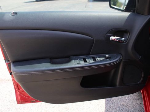 Used 2013 Dodge Avenger SXT w/ Blacktop Pkg FWD image 17