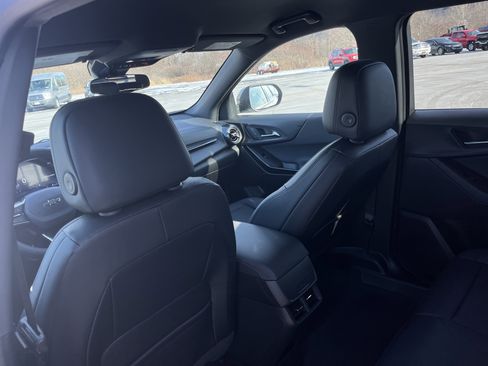 New 2026 Chevrolet Equinox LT w/ Convenience Package II image 44