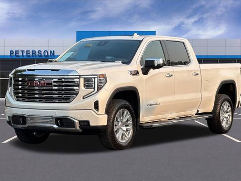 Used 2023 GMC Sierra 1500 Denali w/ Technology Package AWD/4WD image 8