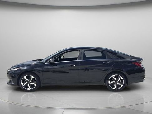 Used 2023 Hyundai Elantra Limited FWD image 3
