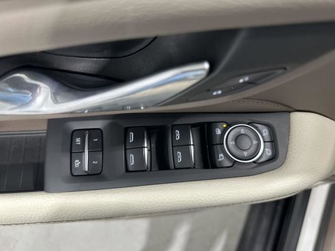 Used 2021 GMC Yukon Denali AWD/4WD image 23