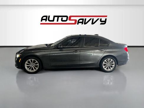 Used 2018 BMW 320i Sedan w/ Convenience Package RWD image 4