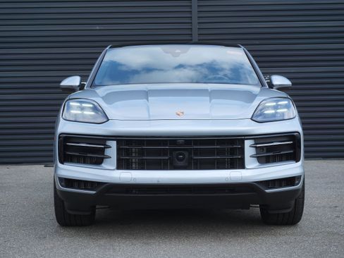 Certified 2026 Porsche Cayenne Coupe AWD/4WD image 11