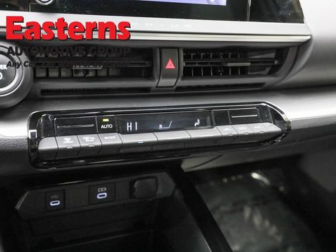 Used 2024 Toyota Prius LE image 20