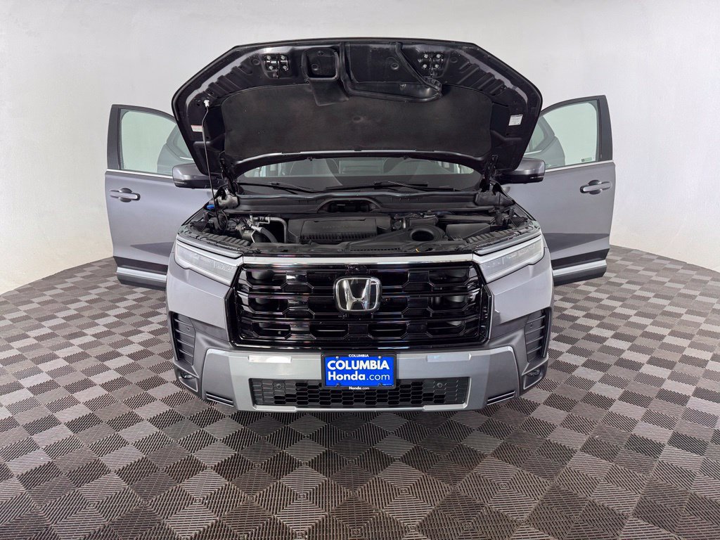 Used 2026 Honda Pilot Elite image 12