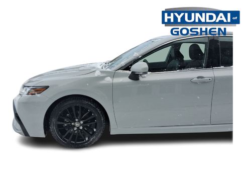 Used 2023 Toyota Camry XSE image 5