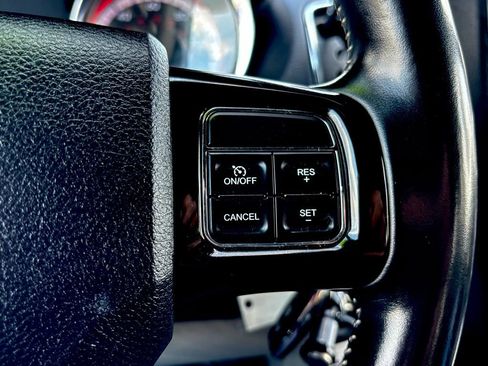 Used 2019 Dodge Grand Caravan SXT image 22