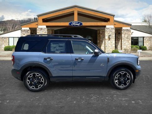 New 2026 Ford Bronco Sport Outer Banks AWD/4WD image 4