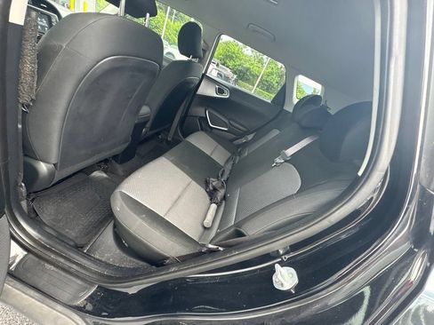 Used 2020 Kia Soul LX FWD image 7
