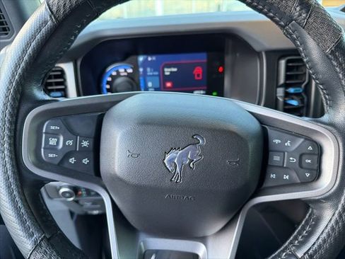 Used 2023 Ford Bronco Black Diamond w/ Sasquatch Package AWD/4WD image 11