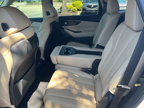 Certified 2023 Acura MDX SH-AWD w/ Advance Package image 11