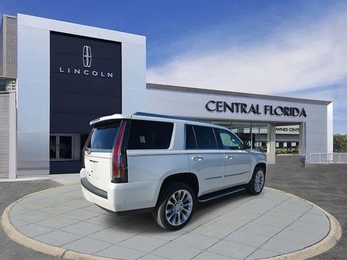 Used 2018 Cadillac Escalade Luxury image 8