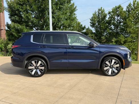 Used 2025 Mitsubishi Outlander SEL FWD image 7