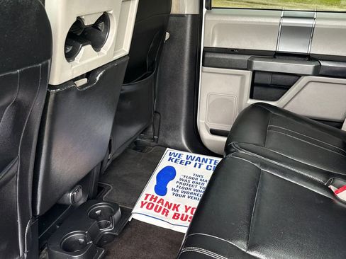 Used 2015 Ford F150 XLT w/ Equipment Group 302A Luxury image 38