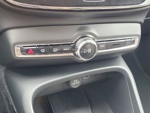 Certified 2026 Volvo XC40 B5 Core w/ Climate Package AWD/4WD image 23