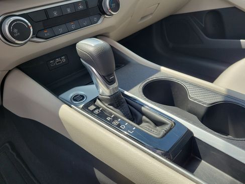 Used 2025 Nissan Altima 2.5 SV FWD image 22