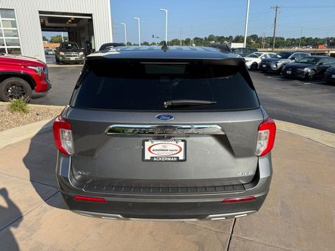 Used 2024 Ford Explorer XLT w/ Equipment Group 202A AWD/4WD image 9