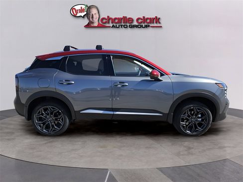 New 2026 Nissan Kicks SR image 7