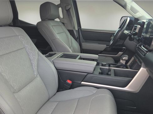 Used 2022 Toyota Tundra Limited w/ Power Package image 16