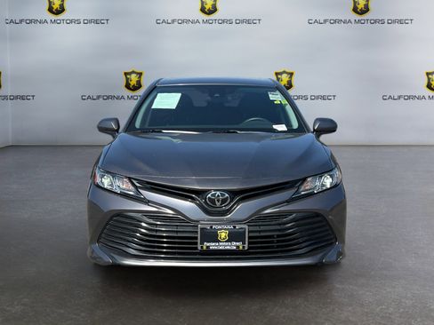 Used 2020 Toyota Camry LE image 8